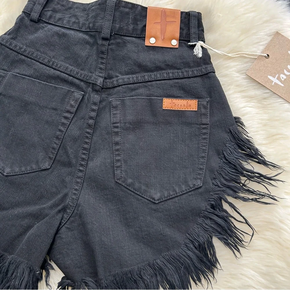 Tacoola Honey Shorts